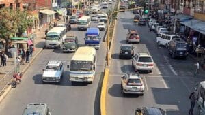 Lee más sobre el artículo El 50% de asociaciones de taxis operan de manera ilegal en la Ciudad de Tarija